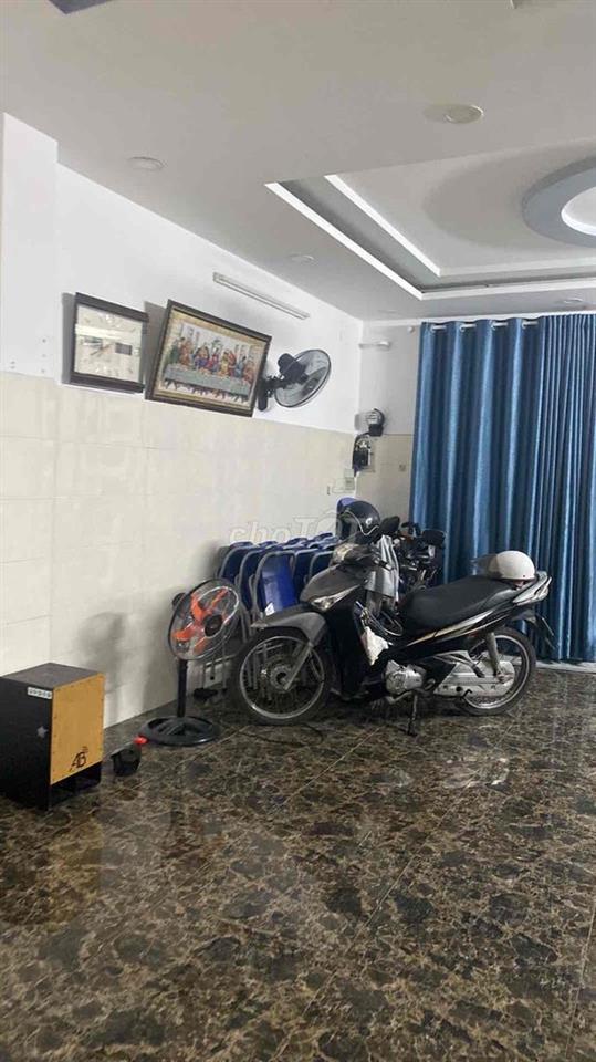 Tuyển sinh viên Cơ đốc hỗ trợ ở