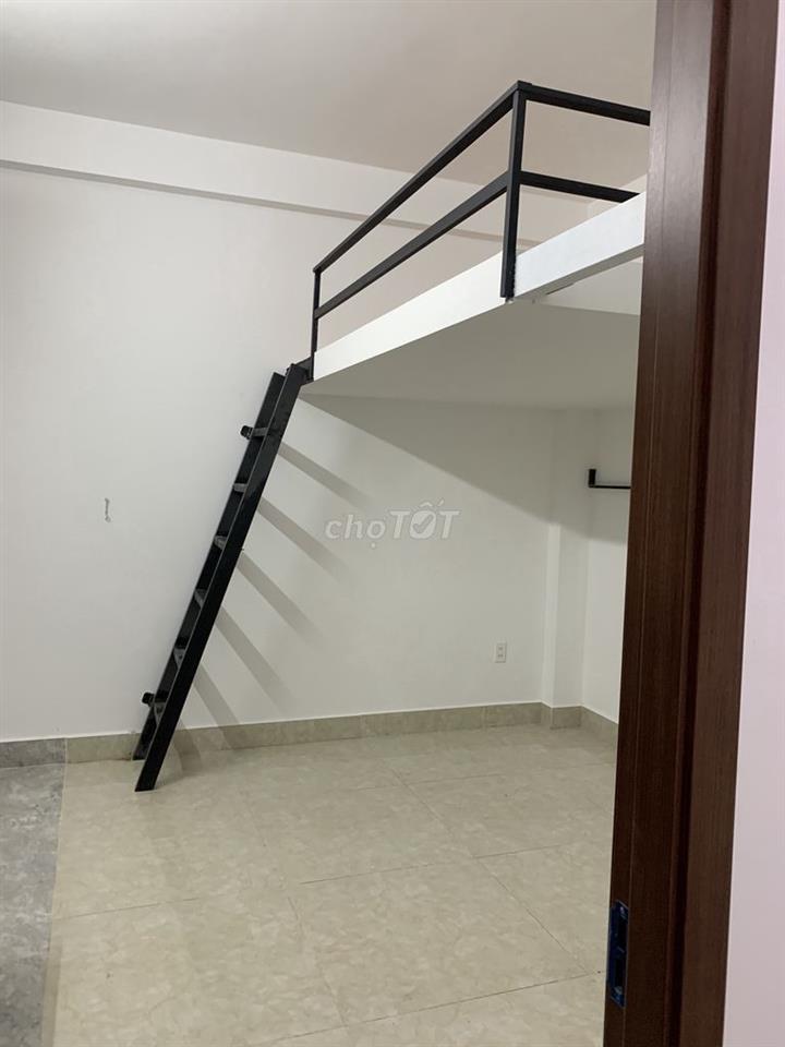 Tìm bạn nữ ở ghép