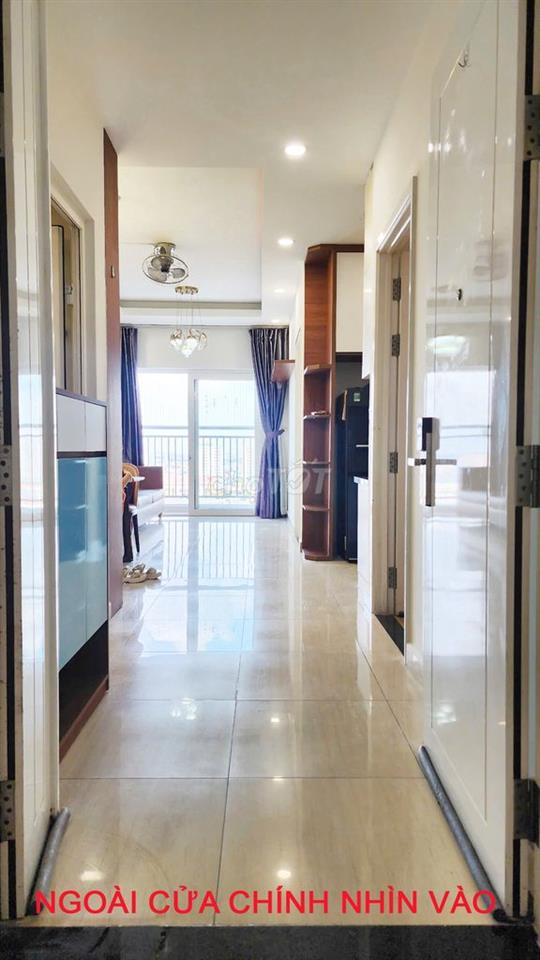 Chính Chủ bán căn hộ view hồ bơi 2PN, 2WC full nội thất cao cấp