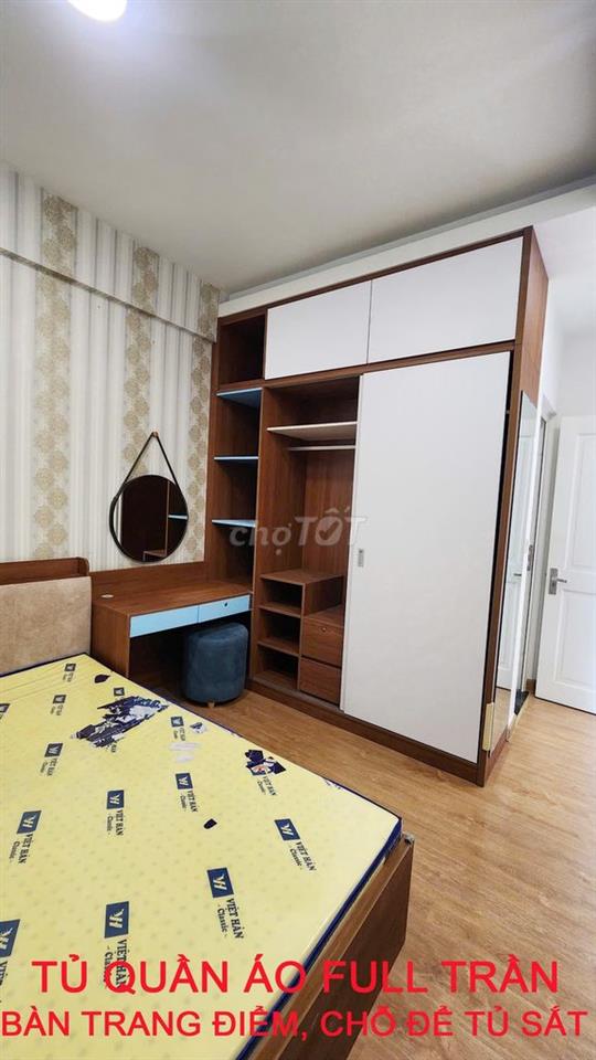 Chính Chủ bán căn hộ view hồ bơi 2PN, 2WC full nội thất cao cấp
