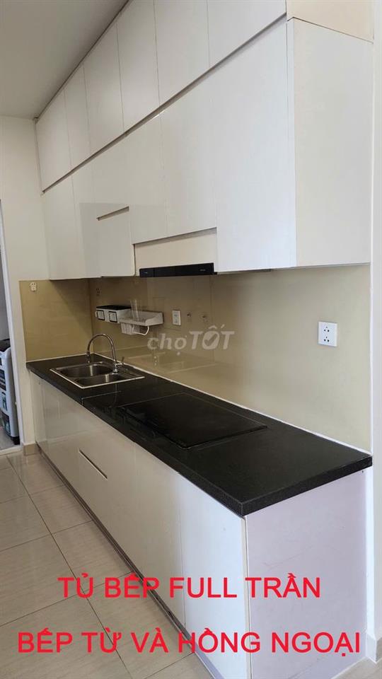 Chính Chủ bán căn hộ view hồ bơi 2PN, 2WC full nội thất cao cấp