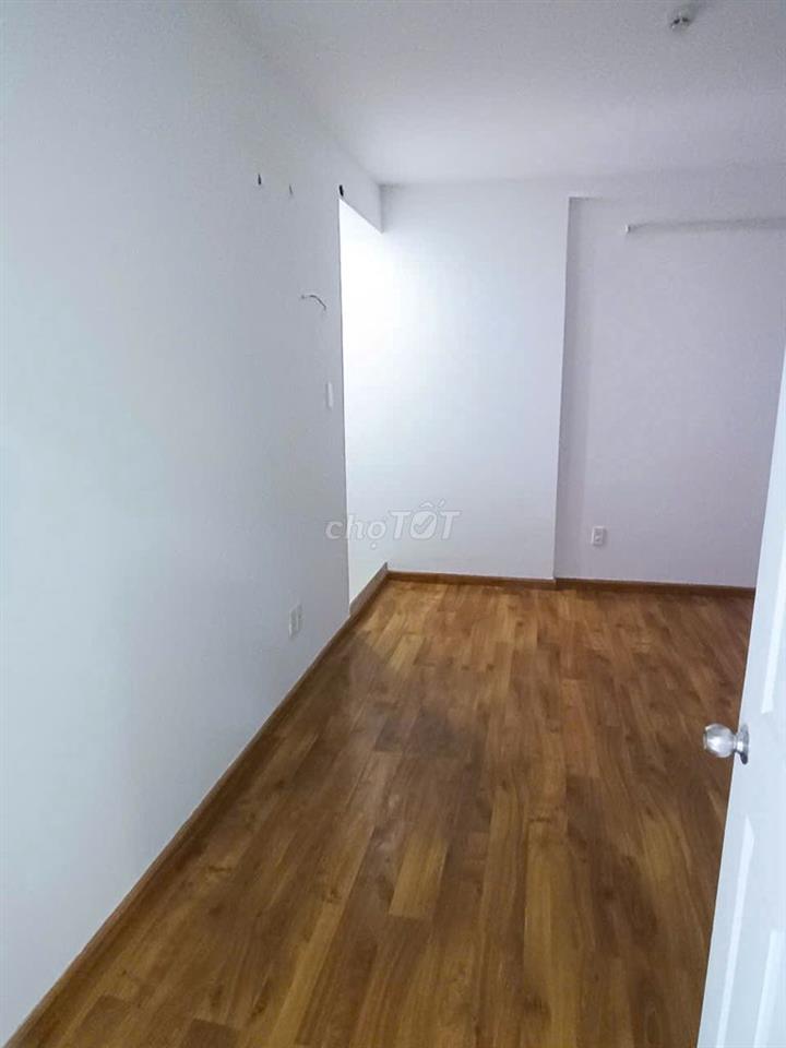 Tôi chính chủ cần bán gấp C/C Ehome 3-Block B2, 2 Phòng ngủ, 2WC, 64m2