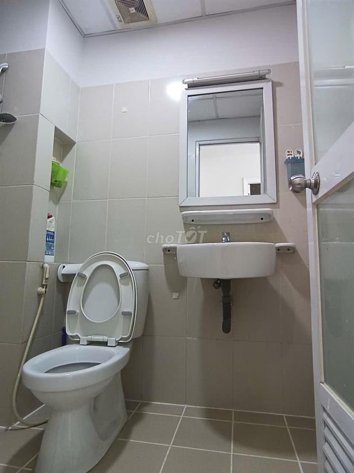 Tôi chính chủ cần bán gấp C/C Ehome 3-Block B2, 2 Phòng ngủ, 2WC, 64m2