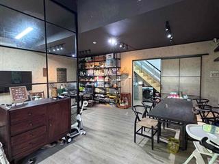 mặt bằng kinh doanh có lề rộng