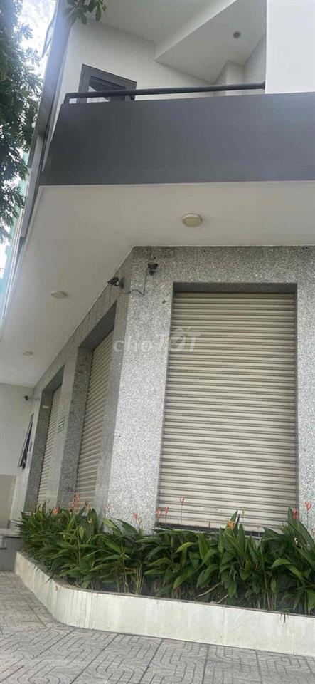 trệt kinh doanh cực sung
