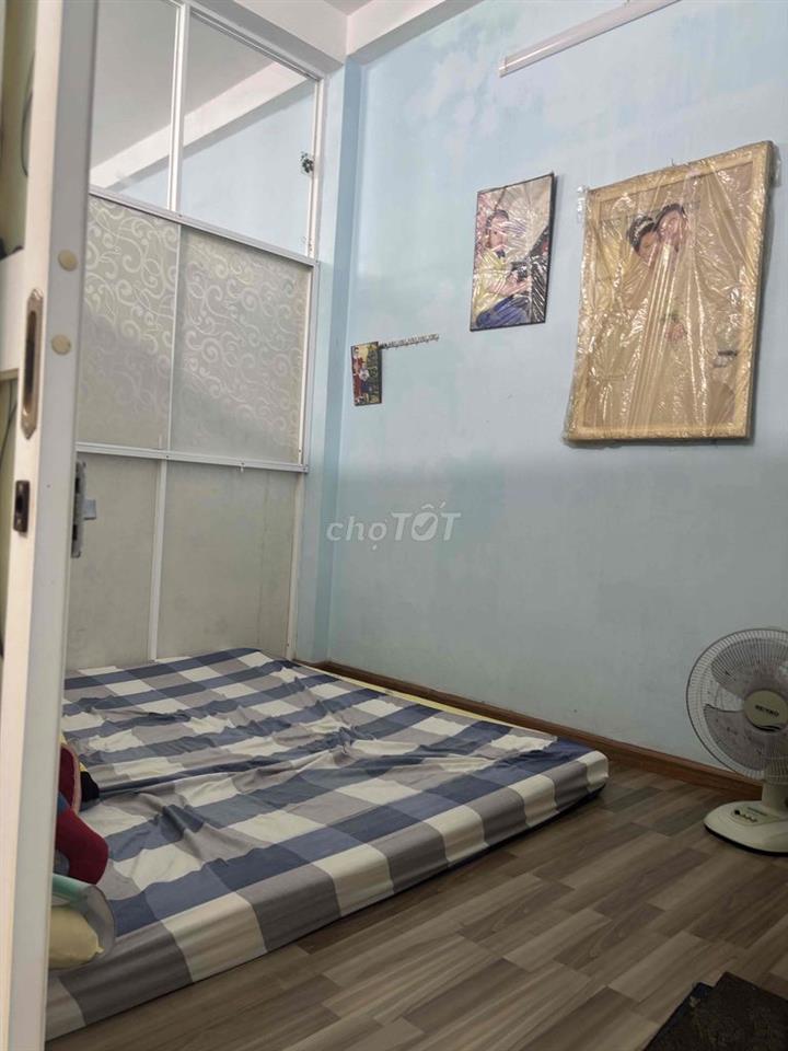 cc phan văn khoẻ- thang bộ lầu 2