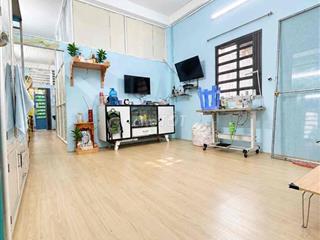 cc phan văn khoẻ- thang bộ lầu 2