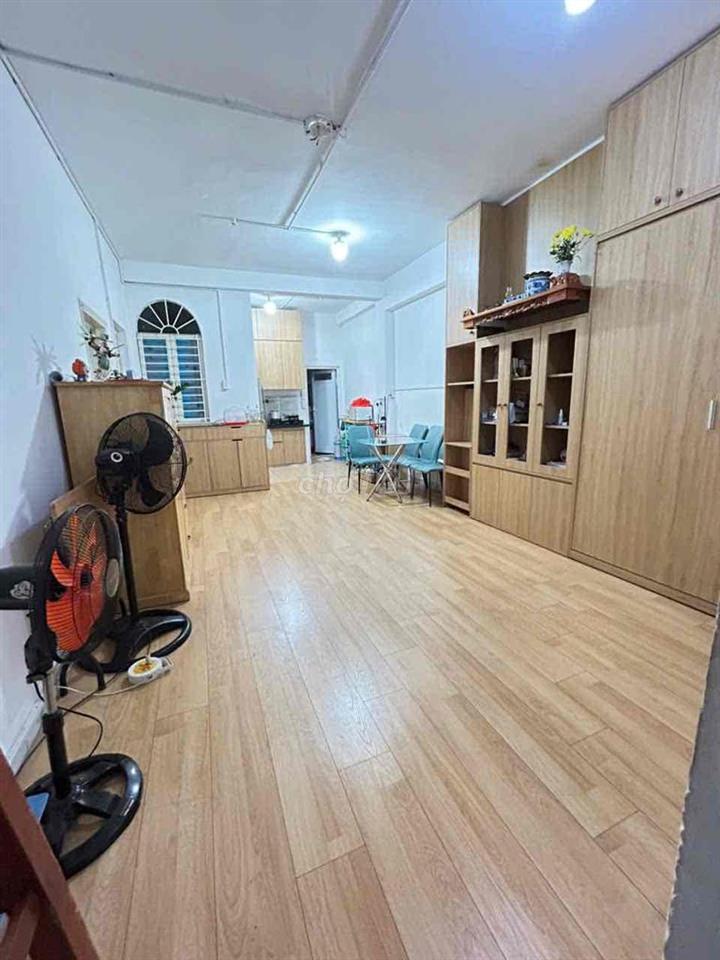 cc mặt tiền đường lê sát