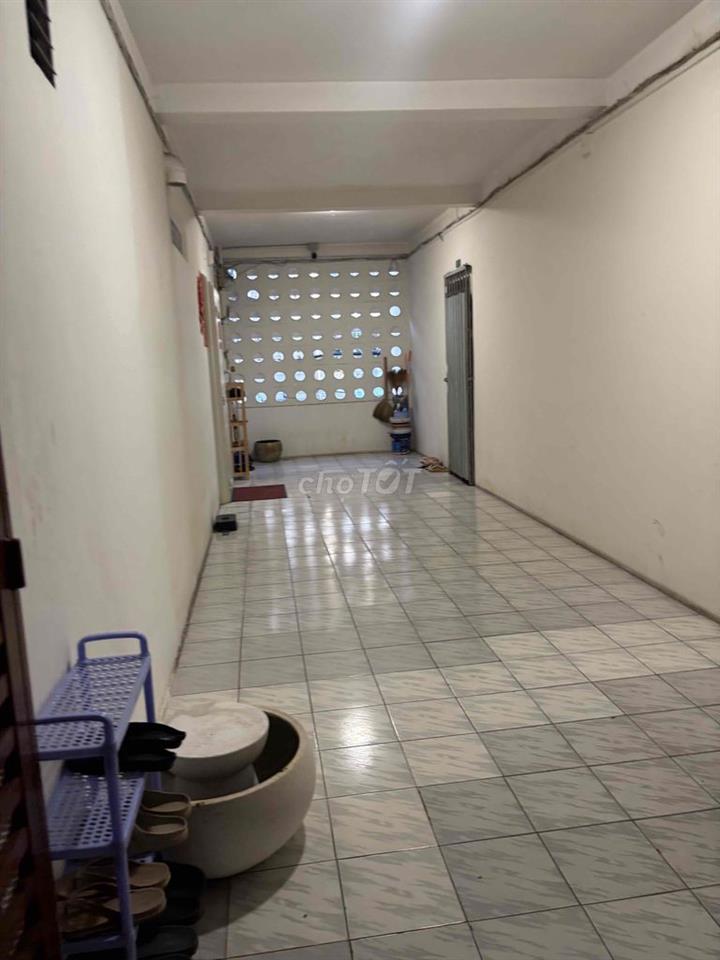 căn 80m2- lầu 2