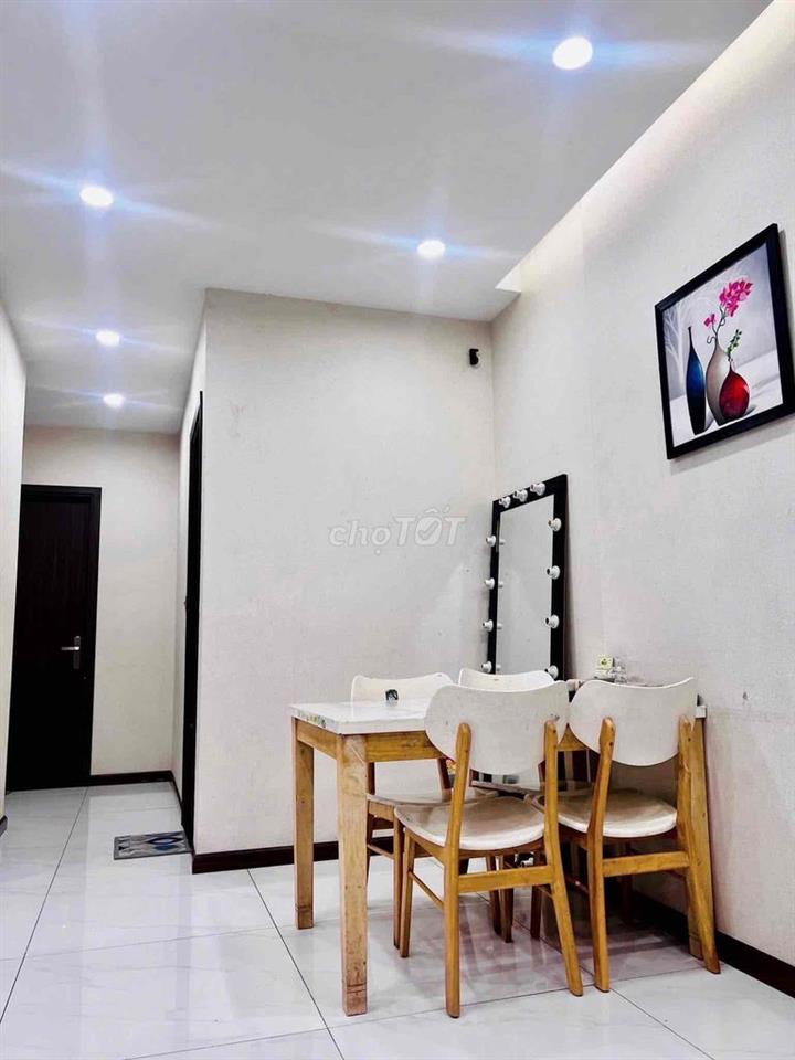 bán căn hộ Cao Ốc Res 11, kế bên Đầm Sen, 82m2 2PN-2WC nhà đẹp, có Sổ