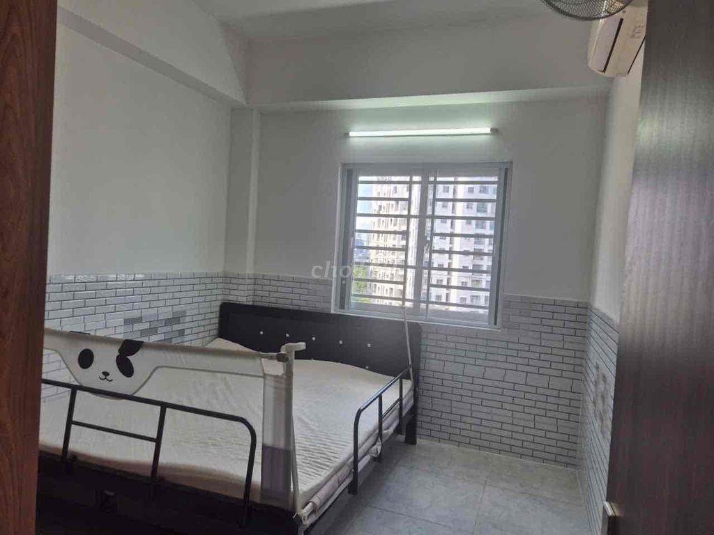 Cần bán nhanh căn hộ chung cư Phú Thọ, quận 11, căn góc 66m2 2PN-1WC