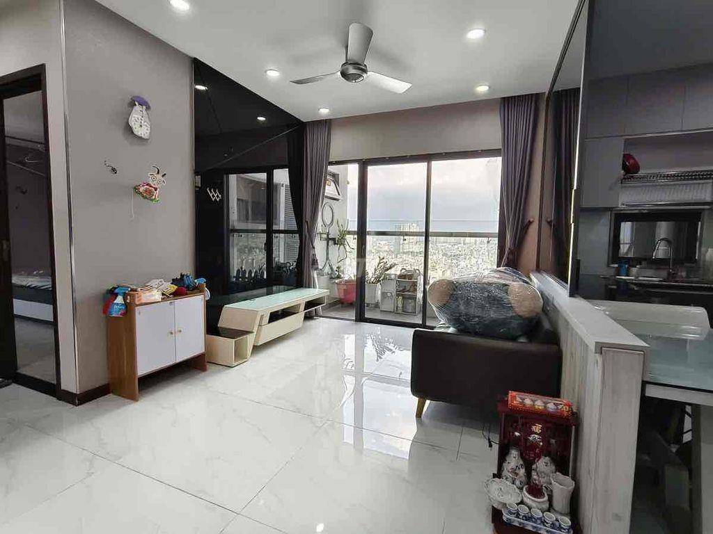 Bán căn hộ cao ốc Res 11, quận 11, căn góc 73m2 2PN view quận đẹp, SHR