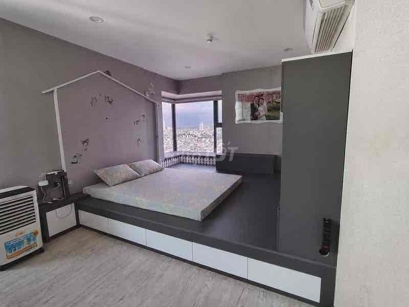 Bán căn hộ cao ốc Res 11, quận 11, căn góc 73m2 2PN view quận đẹp, SHR