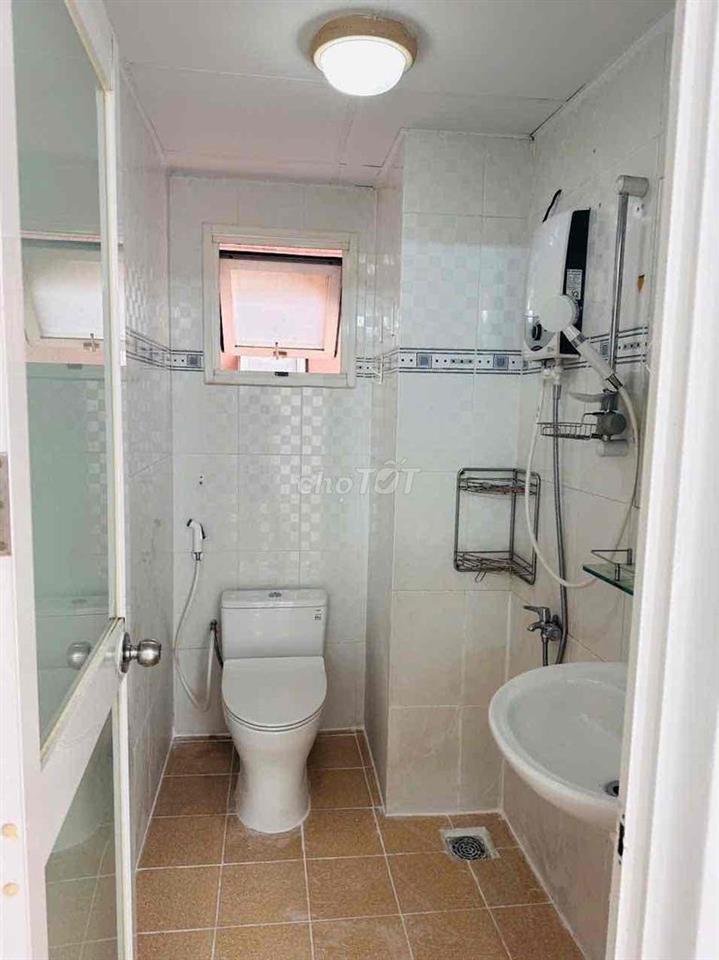 Cho thuê căn hộ Bàu Cát 2, Tân Bình, 70m2 2PN -2WC NTCB giá chỉ 10tr
