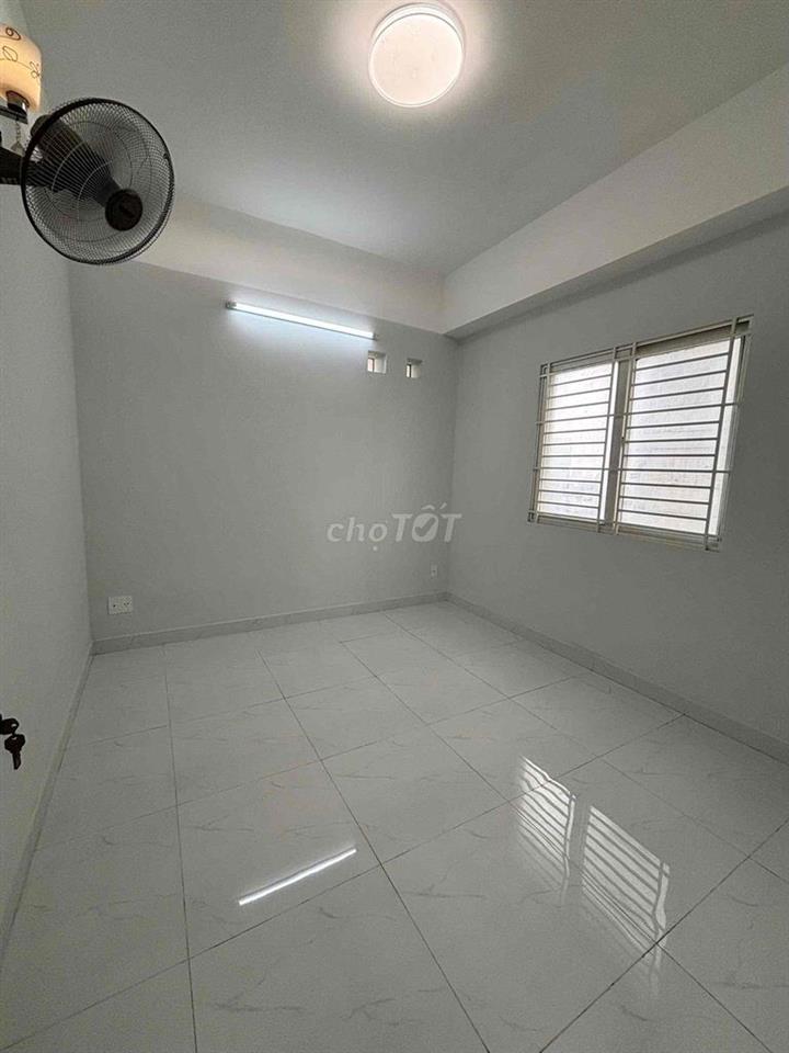 Giảm giá Bán CH Chung Cư Phú Thọ, quận 11, căn góc 65m2 2PN Sổ Hồng
