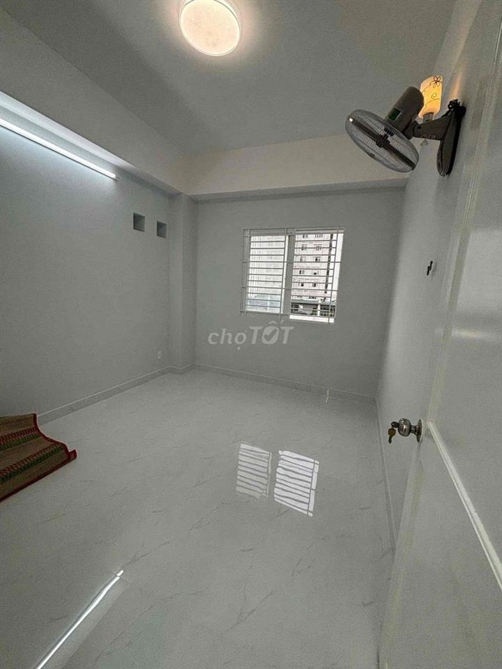 Giảm giá Bán CH Chung Cư Phú Thọ, quận 11, căn góc 65m2 2PN Sổ Hồng