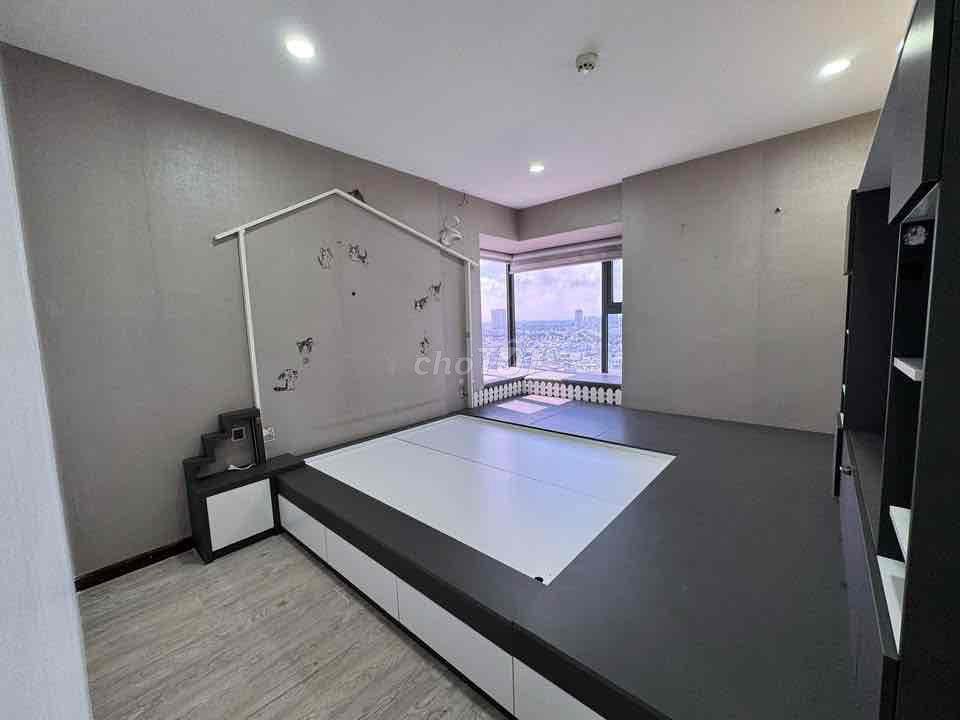Kẹt tiền cần bán gấp căn hộ Cao Ốc Res 11, Sổ Hồng, 73m2 2PN- nhà mới