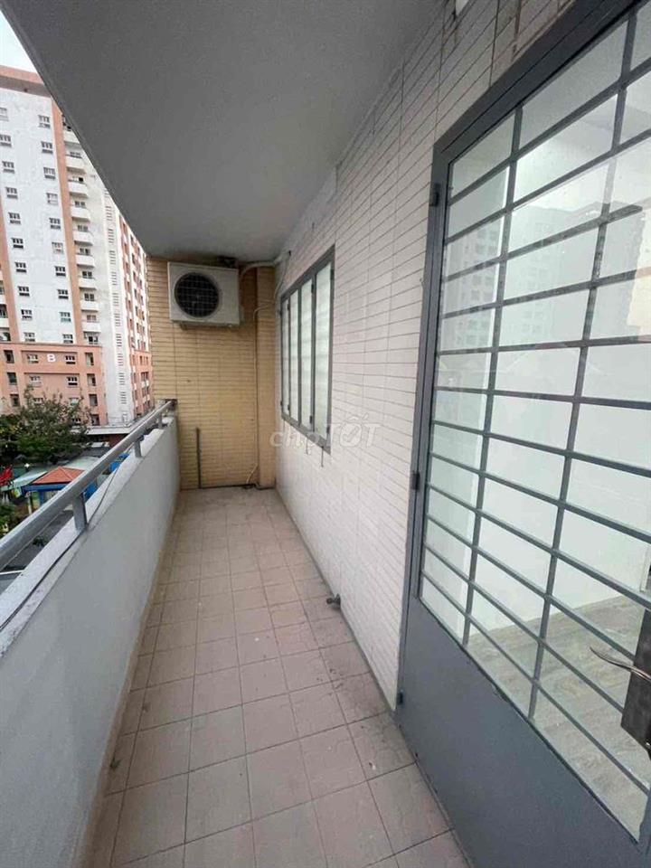 Cho thuê căn hộ Bàu Cát 2 (Thang bộ lầu 1 ) 55m2 2PN-1WC nhà trống rẻ