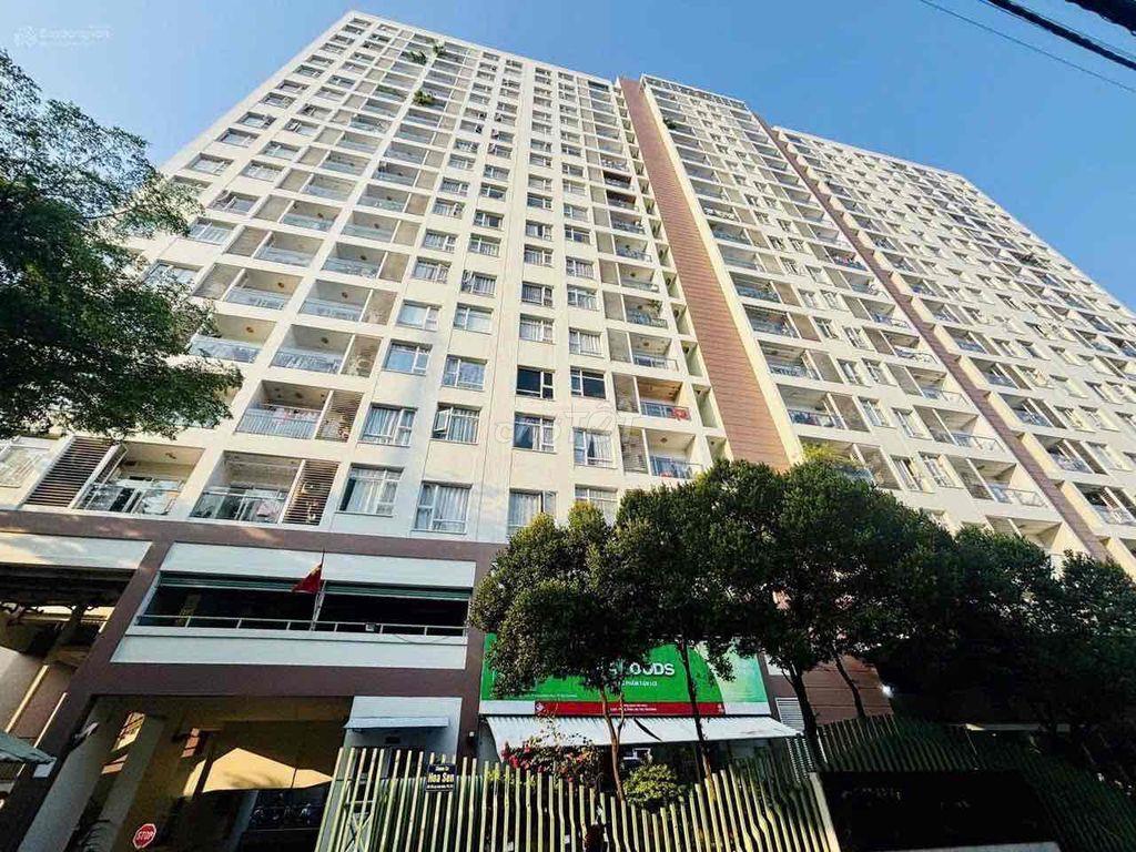 Cần bán gấp căn hộ chung cư Hoa Sen, ngay đầm sen, 65m2 2PN 2WC có SHR