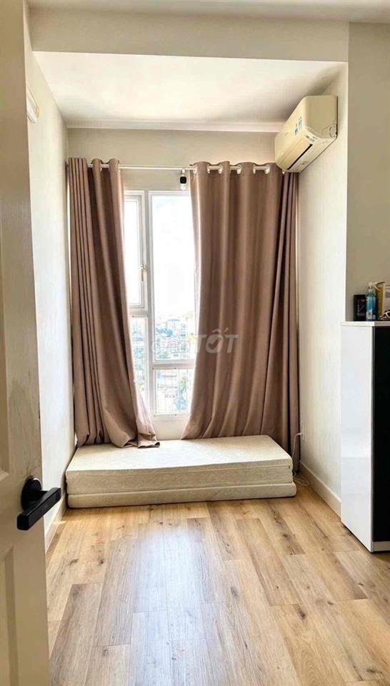 Cần bán gấp căn hộ chung cư Hoa Sen, ngay đầm sen, 65m2 2PN 2WC có SHR