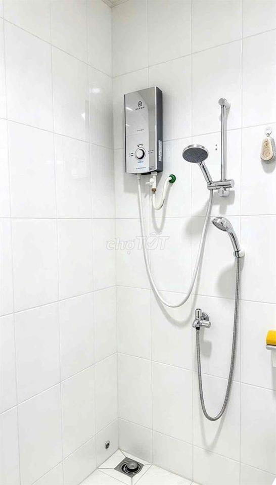 Cần bán gấp căn hộ chung cư Hoa Sen, ngay đầm sen, 65m2 2PN 2WC có SHR