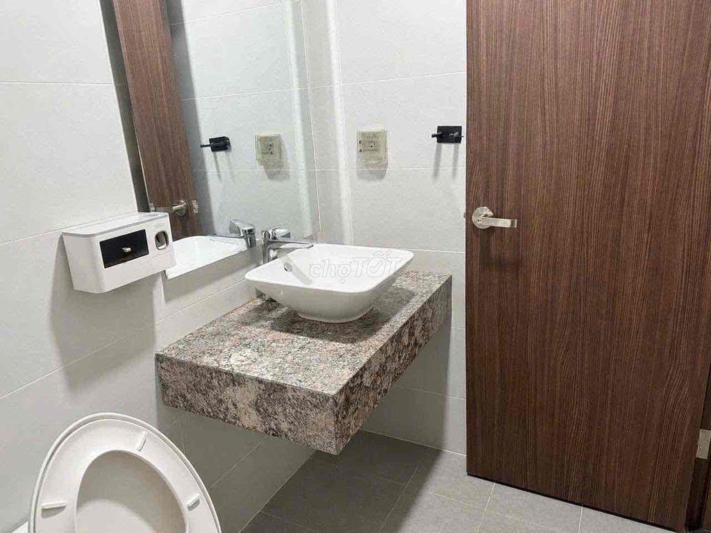Cần bán gấp Căn hộ Cao Ốc Res 11, kế bên Đầm Sen, 50m2 1PN-1WC NT Đẹp
