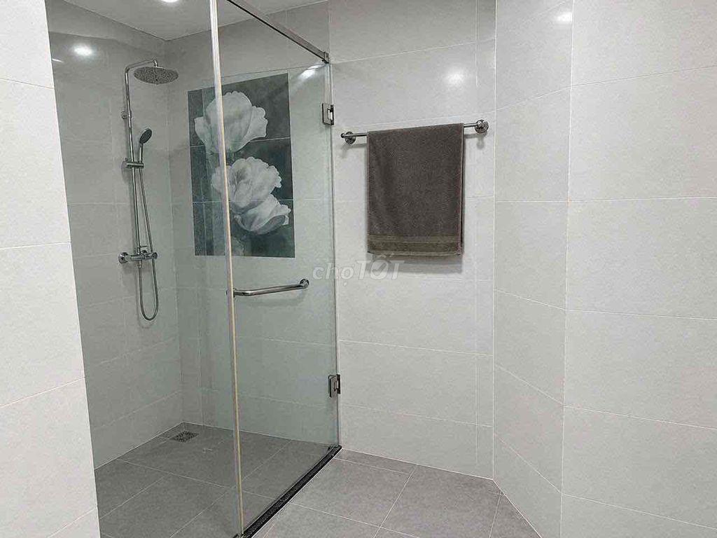 Cần bán gấp Căn hộ Cao Ốc Res 11, kế bên Đầm Sen, 50m2 1PN-1WC NT Đẹp