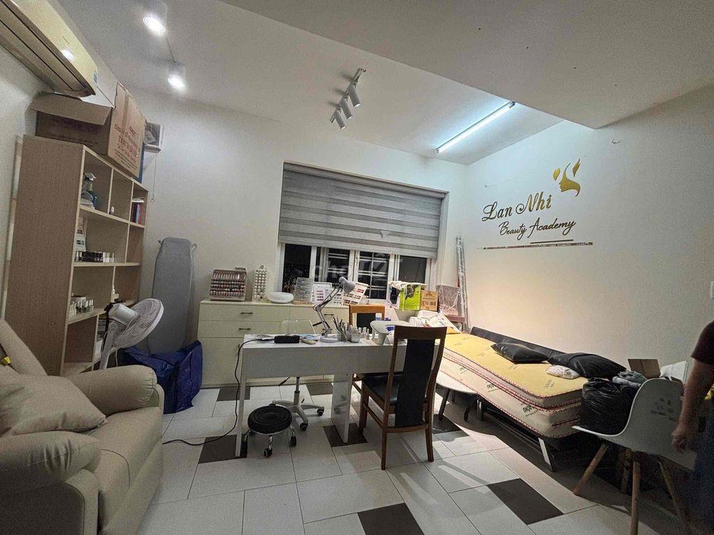 Bán gấp căn hộ chung cư Lữ Gia Plaza, quận 11, căn 75m2 2PN-1WC, Hiếm