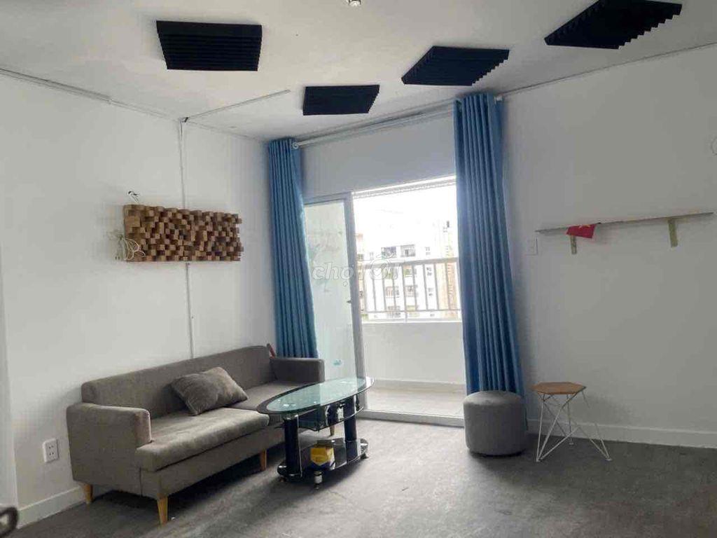 Cho thuê căn hộ Bàu Cát 2- Thang Máy, 60m2 2PN-2WC có NT cơ bản ở Liền