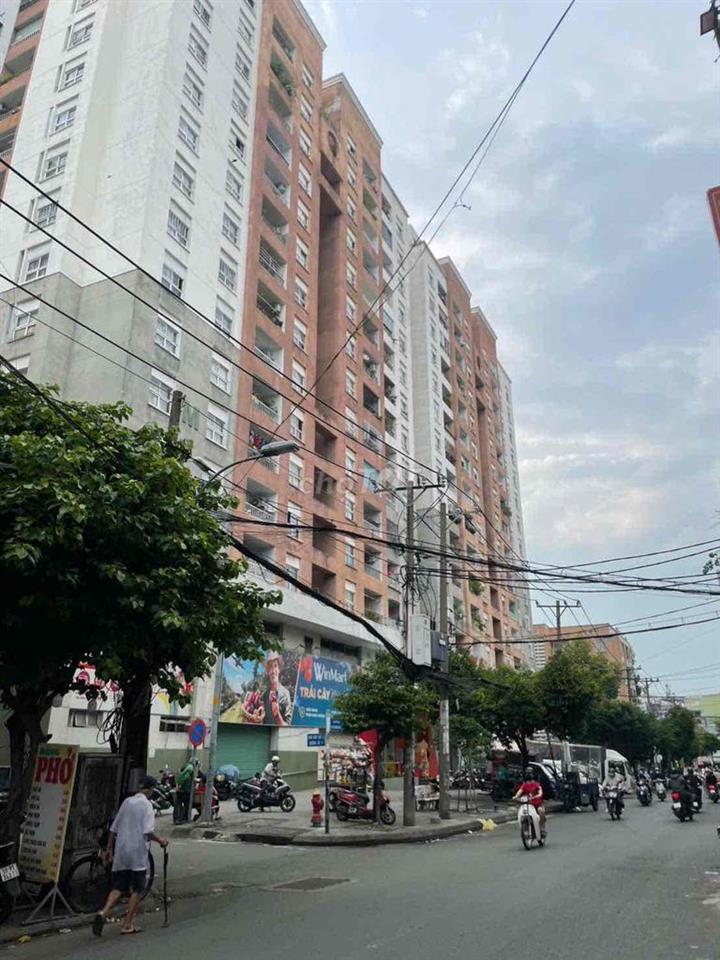 Cho thuê căn hộ Bàu Cát 2- Thang Máy, 60m2 2PN-2WC có NT cơ bản ở Liền