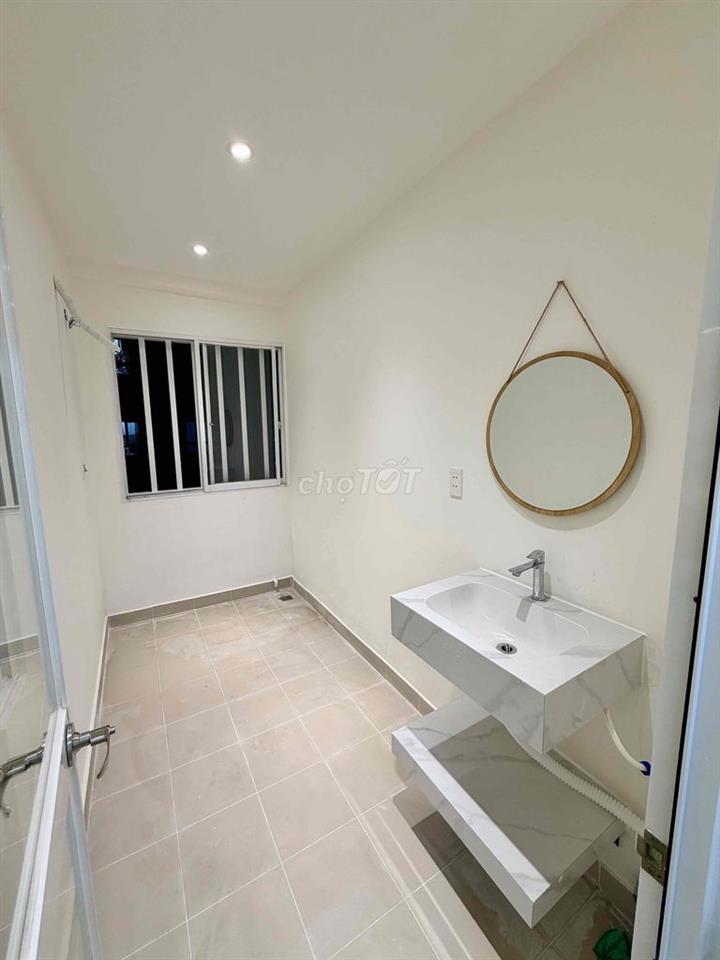 Cần bán gấp căn hộ Lotus Garden Tân Phú, 71m2 2PN có Sổ hồng, mới 100%