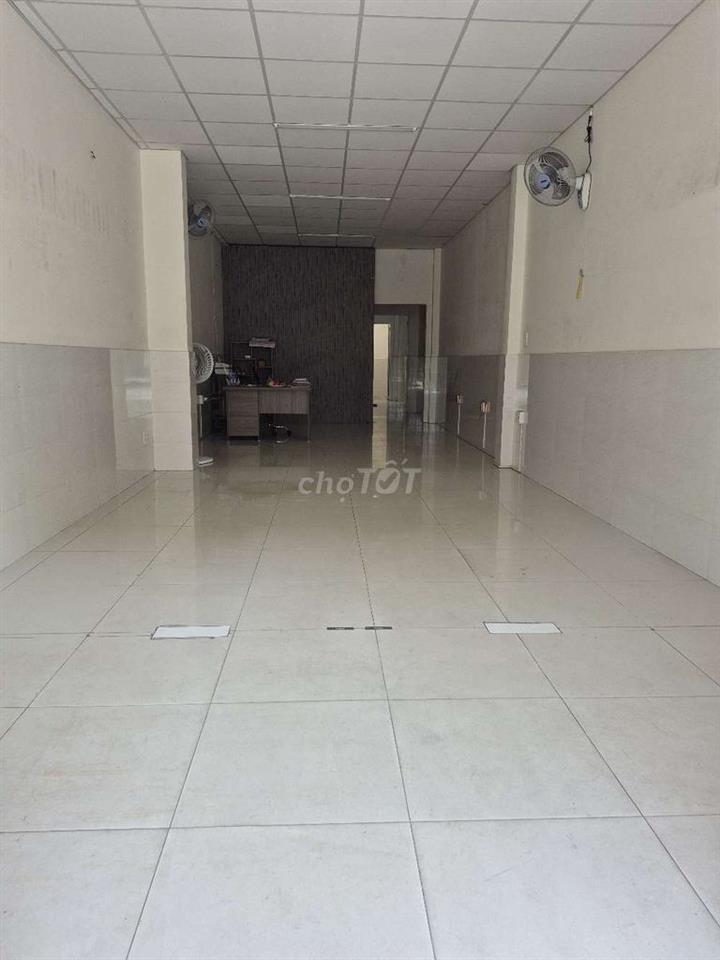 cho thuê mặt bằng tầng trệt 