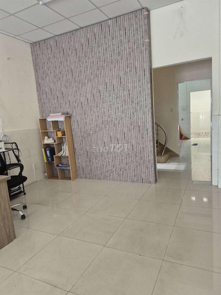 cho thuê mặt bằng tầng trệt 