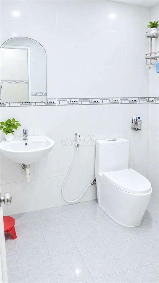 BLOCK D CĂN 38,2M EM BÁN CC LÊ THÀNH,TÂN TAO, NHÀ TRỐNG VÀ CÓ NỘI THẤT