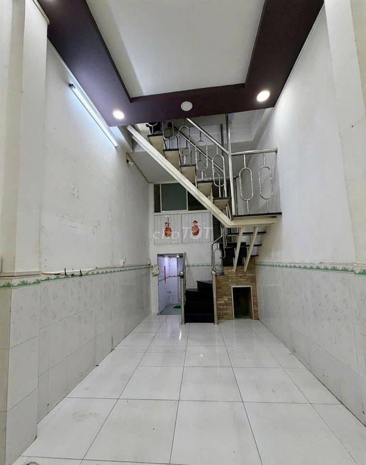 Nhà rẻ 3 Tầng Bến XE Miền Tây 