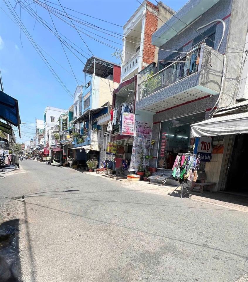 Nhà rẻ 3 Tầng Bến XE Miền Tây 