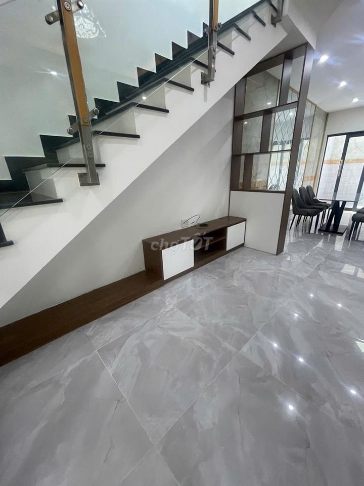 Nhà SHR liền kề Vinhomes Hóc Môn Giá: 3,2 tỷ