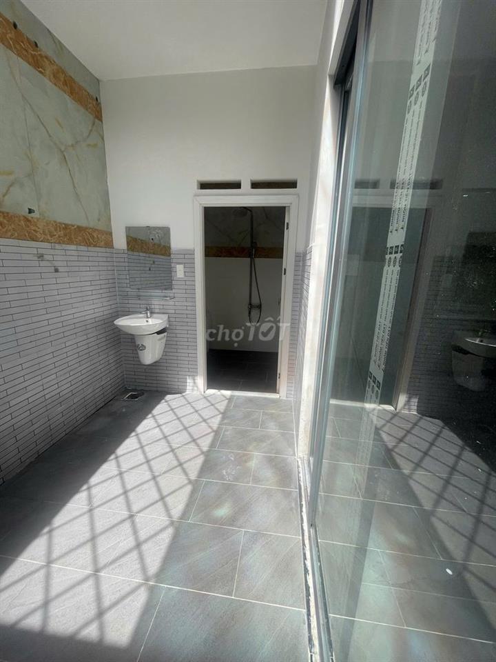 Nhà SHR liền kề Vinhomes Hóc Môn Giá: 3,2 tỷ