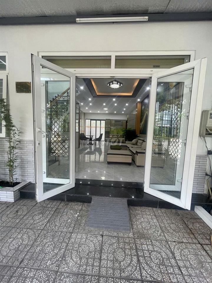 Nhà SHR liền kề Vinhomes Hóc Môn Giá: 3,2 tỷ