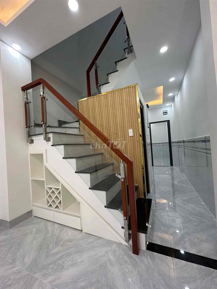 Bán Nhà 1/ Nguyễn Ngọc Cung, giáp Quận 6 giá *** khu, ít lộ giới