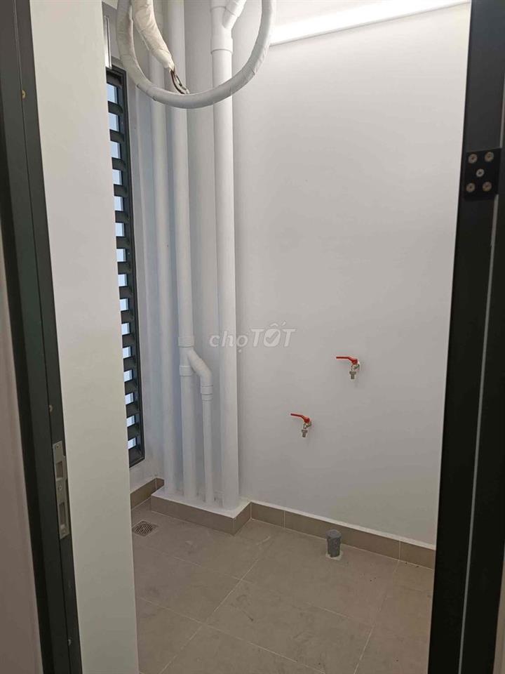 Bán căn 2PN view hồ bơi giá chỉ 4 tỷ 2. View hướng mát, đã có sổ hồng