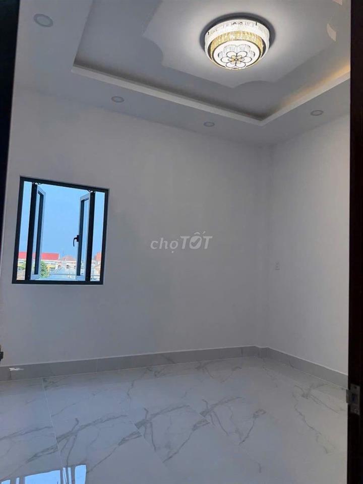 CHO THUÊ NHÀ LIỀN KỀ ĐƯỜNG PHÚ ĐỊNH LIỀN KỀ Q6, 175M2 GIÁ 15TR