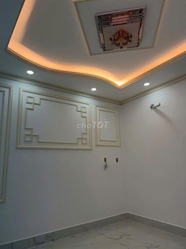 CHO THUÊ NHÀ LIỀN KỀ ĐƯỜNG PHÚ ĐỊNH LIỀN KỀ Q6, 175M2 GIÁ 15TR