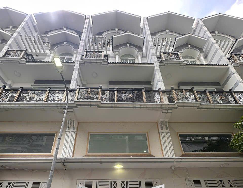 Bán Nhà 5 Tầng Đường An Dương Vương, 4,5m*11m, Full Nội Thất 7,5 tỷ