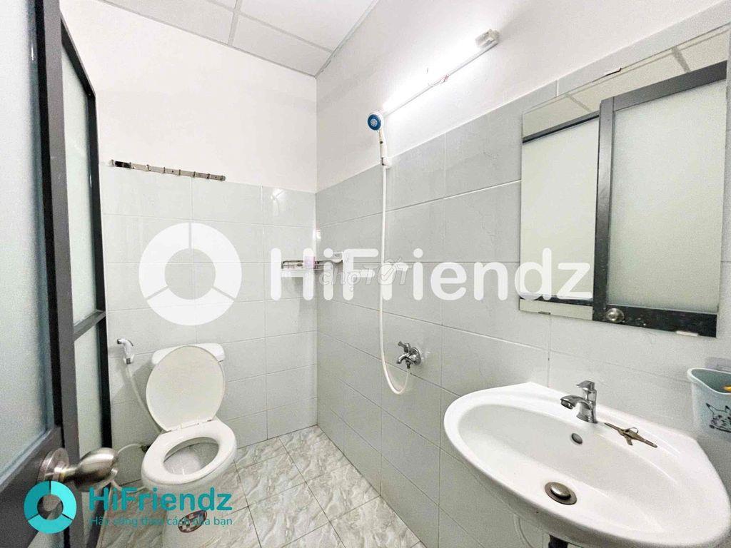 🚽 PHÒNG CÓ 2 NHÀ VỆ SINH TRÊN & DƯỚI – RẤT PHÙ HỢP NHÓM SINH VIÊN!