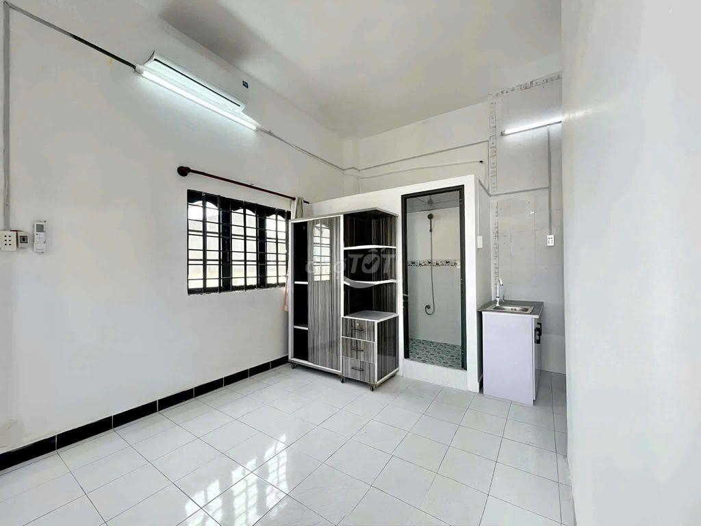 🚨 STUDIO BAN CÔNG - 2 CỬA SỔ TRỜI - SẴN MÁY LẠNH - GẦN AEON BÌNH TÂN