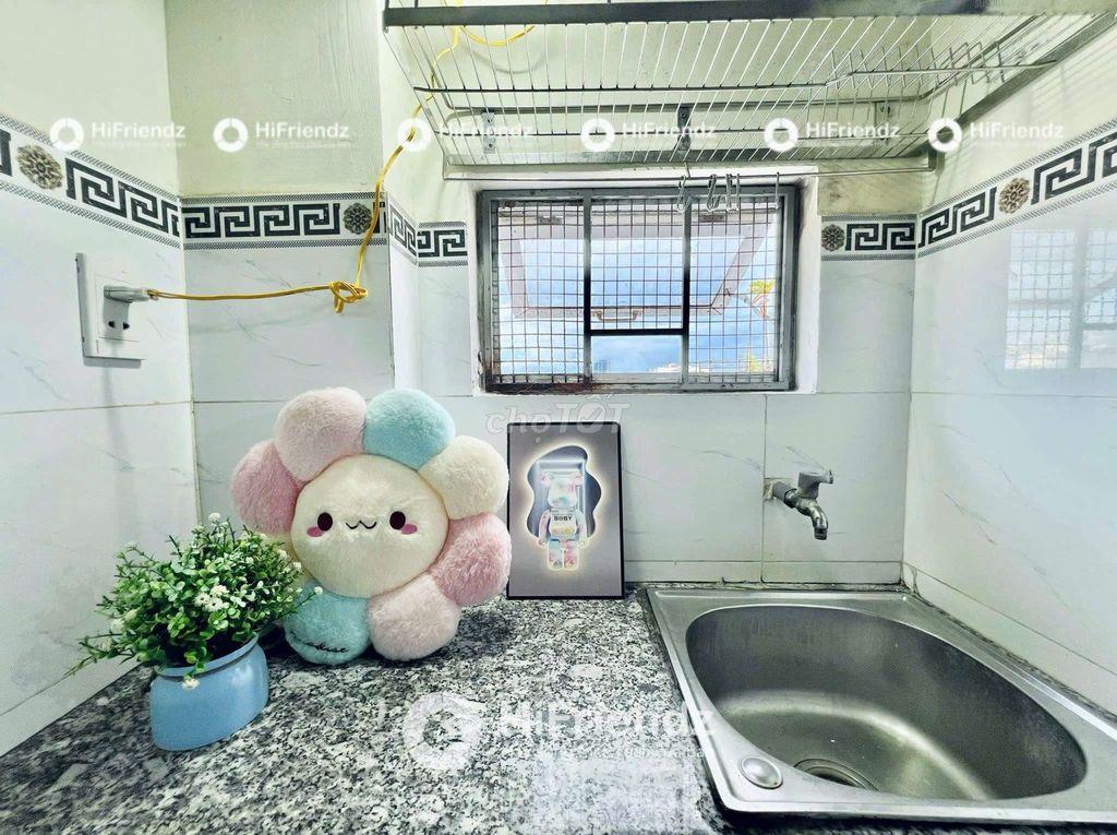PHÒNG TRỌ GIÁ RẺ - HỖ TRỢ LẮP MÁY LẠNH - GÁC CAO  - GẦN NGÃ 4 BỐN XÃ
