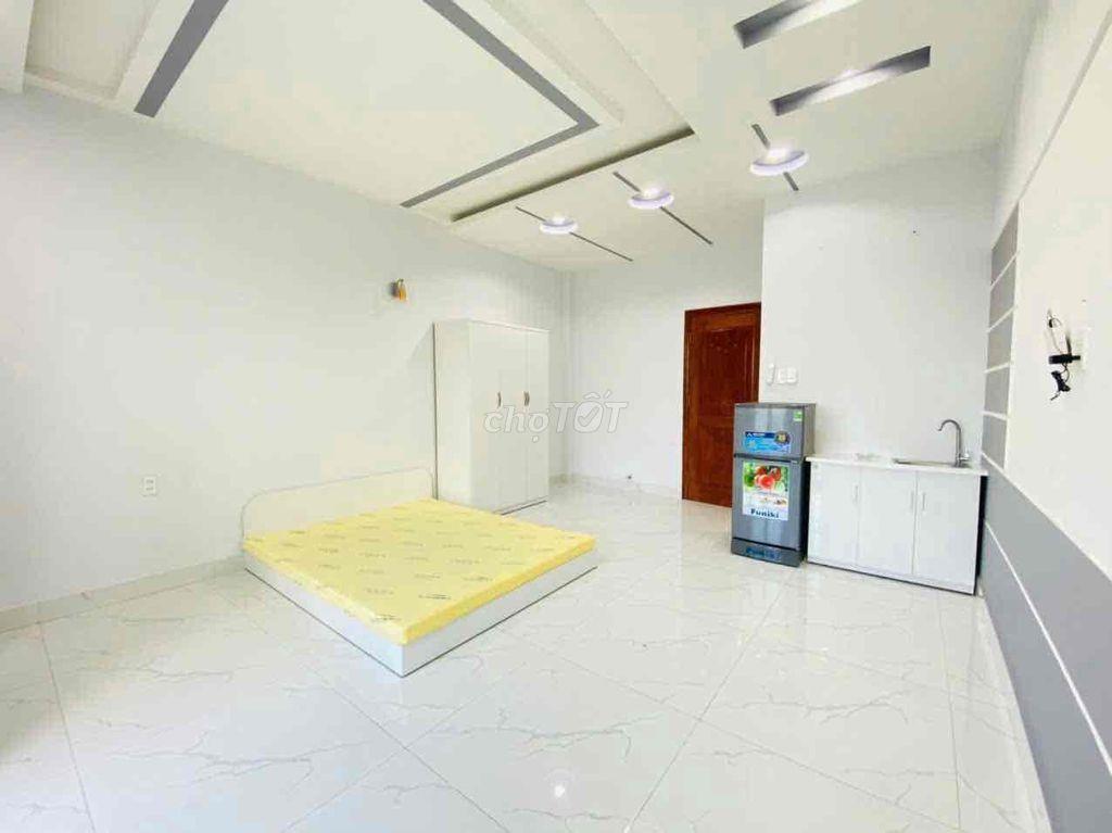 CHO THUÊ CĂN HỘ BAN CÔNG FULL NỘI THẤT RỘNG 35M2 NGAY GẦN AEON BT