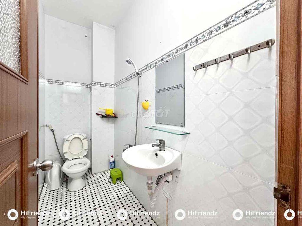 STUDIO CÓ SẴN MÁY LẠNH BAN CÔNG CỬA SỔ TRỜI SIÊU THOÁN NGAY HƯƠNG LỘ 2