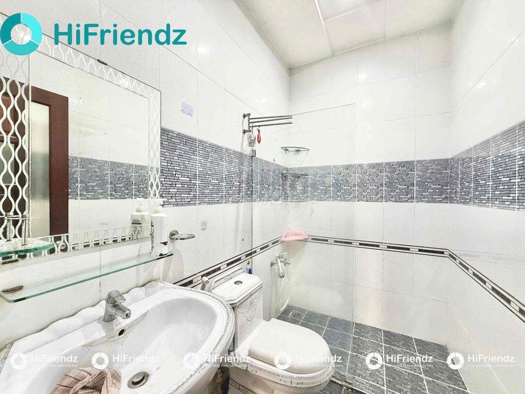 CĂN HỘ DỊCH VỤ FULL NỘI THẤT CỬA SỔ TRỜI Y NHƯ CLIP NGAY KHU TÊN LỬA